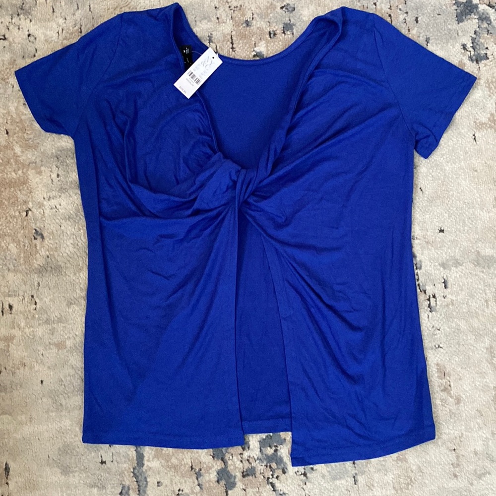 Open back twist top, NWT, Medium